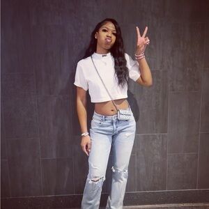 Meet your Posher, Brooke